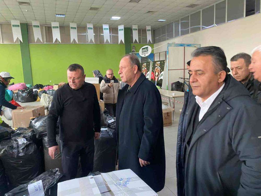 Ereğli’de deprem bölgesine yardımlar sürüyor