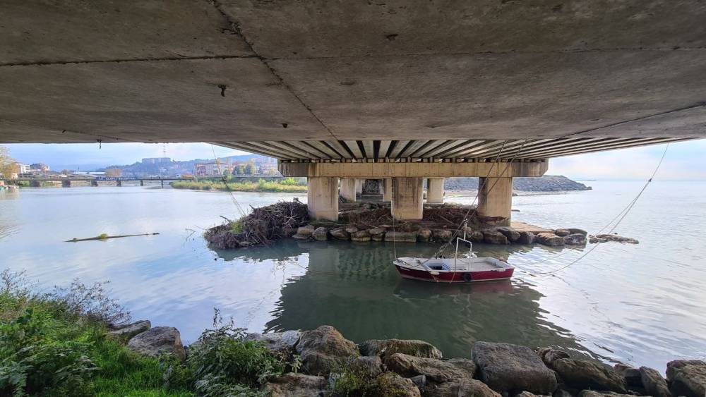 Zonguldak’ı İstanbul’u bağlayan köprü vatandaşları tedirgin ediyor