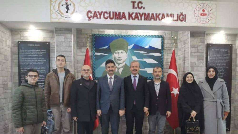 Derece yapan öğrenciler Baş’ı ziyaret etti