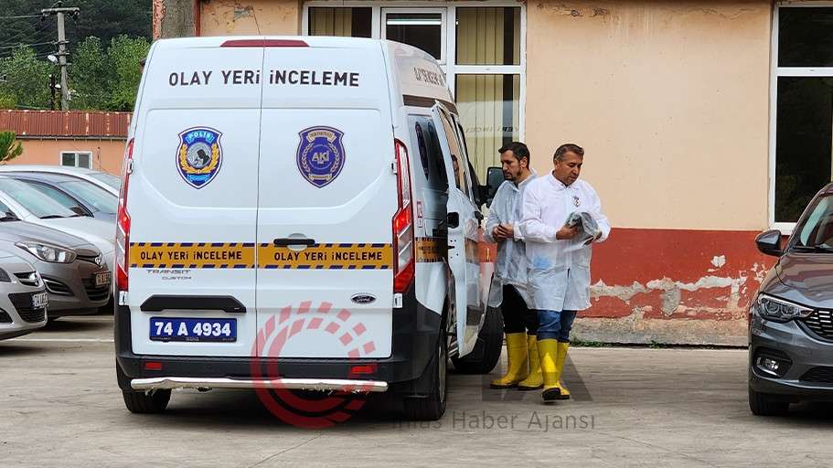  Siber Daire Başkanlığı uzmanları maden ocağındaki 'kara kutu'yu inceliyor. 